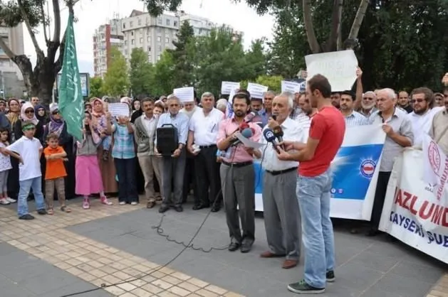 Türkiye Mısır'daki katliama karşı ayağa kalktı