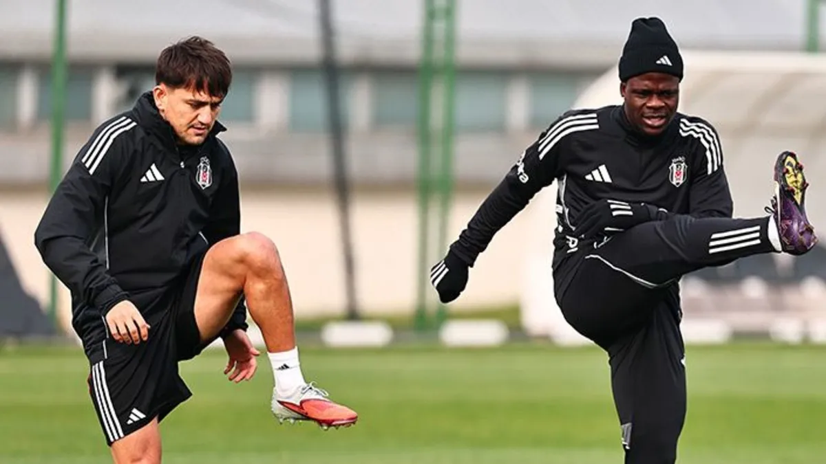 Beşiktaş’ta yeni transfer idmana çıktı Beşiktaş’ta yeni transfer idmana çıktı