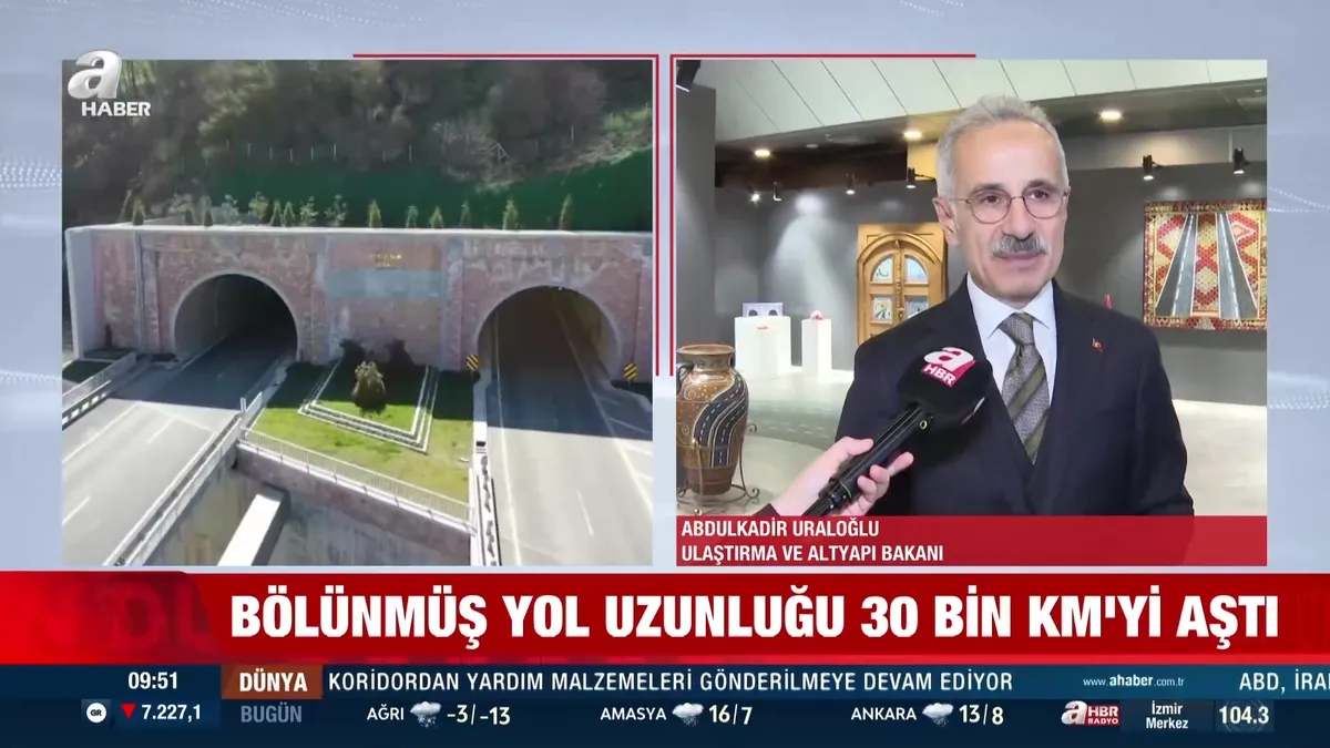 Türkiye’nin bölünmüş yol uzunluğu 30 bin km’yi aştı! Bakan Uraloğlu A Haber’e açıklamalarda bulundu | Video videosunu izle Türkiye’nin bölünmüş yol uzunluğu 30 bin km’yi aştı! Bakan Uraloğlu A Haber’e açıklamalarda bulundu | Video videosunu izle