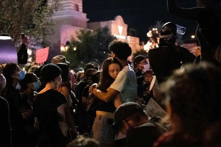 ABD'de George Floyd'un öldürülmesinin ardından başlayan  protestolar hızla yayılıyor! Çok sayıda ülkeye sıçradı