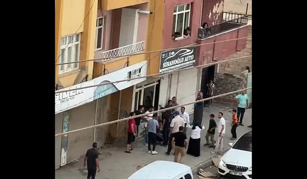 mardinde-korkunc-olay-dogan-cilgin-defalarca-bicaklanarak-katledildi-cinayet-suphelisi-en-yakini-cikti-1786794015153.jpg