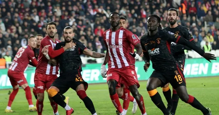 Son dakika haberi: Sivasspor-Galatasaray maçında olay yaratan gol iptali! Erkan Özdamar o kararla mücadeleye damga vurdu...