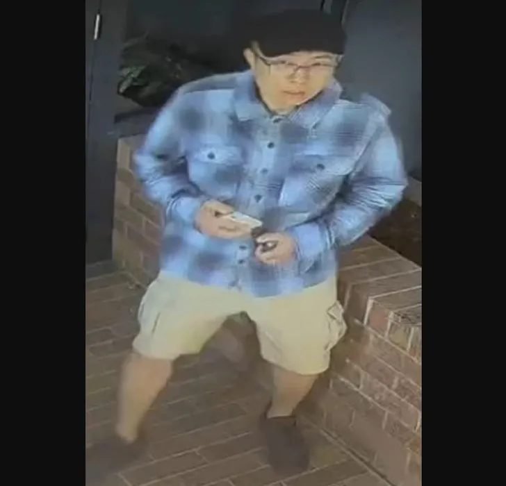 Avustralya’da insanlık dışı olay: Bebeğin üstüne sıcak kahve döktü!