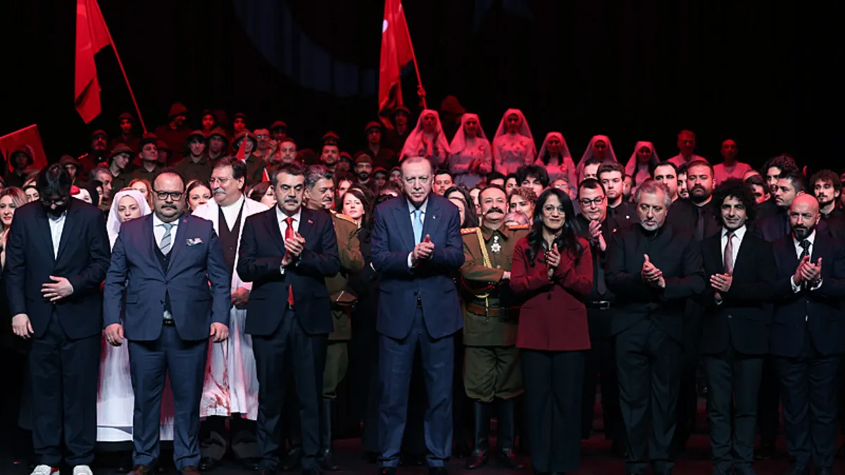 Başkan Recep Tayyip Erdoğan “Şüheda 1915” tiyatro gösterimini izledi