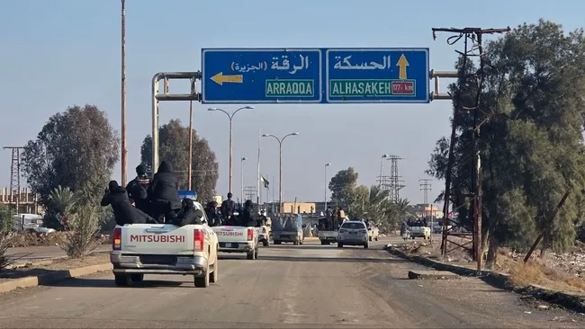 centcom-duyurdu-abd-daeslileri-iraka-naklediyor-1769014837837.jpg CENTCOM duyurdu: ABD, DEAŞ'lıları Irak'a naklediyor!