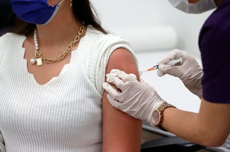 Koronavirüs aşısının mucidi Uğur Şahin’den uyarı: Zaman azalıyor