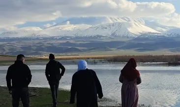 Süphan Dağı’na ’nisan’ karı