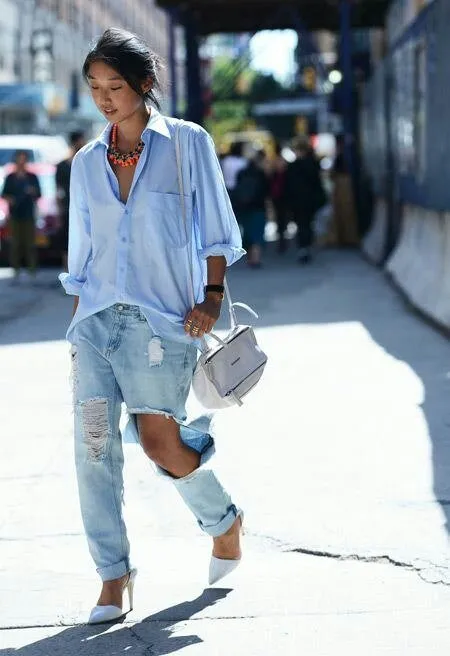 Sokak modasının vazgeçilmezi kot pantolonlar
