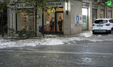 İtalya’nın Katanya kentini sel vurdu! Çok sayıda araç ve iş yeri sular altında kaldı