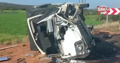 Çanakkale’de otomobil ile kamyonet kafa kafaya çarpıştı: 3 yaralı | Video