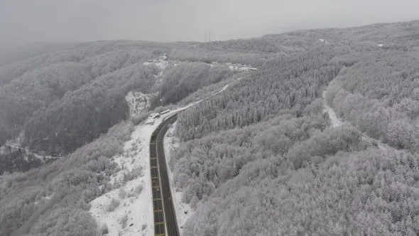 Bolu Dağı’nın eşsiz kar manzarası havadan görüntülendi!