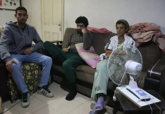 son-dakika-3-yildir-evden-cikmayan-telefon-bagimlisi-genc-cok-konusulmustu-arkadaslari-anlatti-o-gune-kadar-co-1760602398112.jpg (776×537)