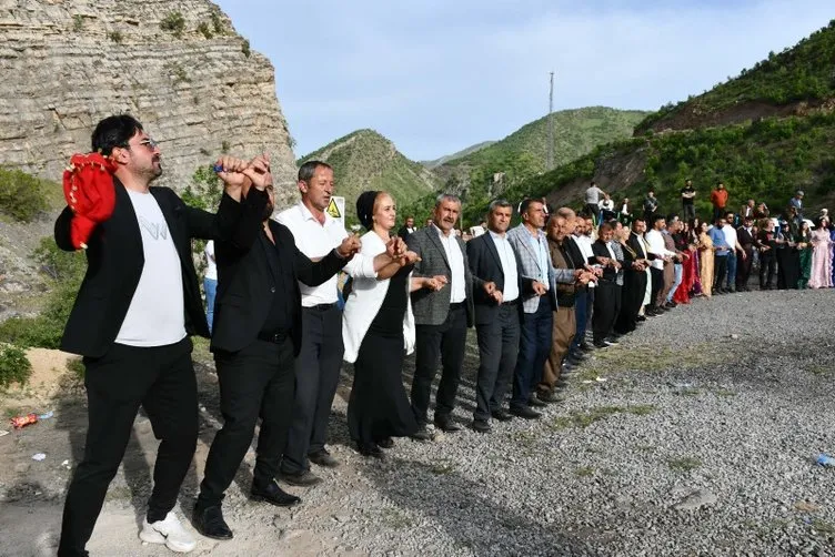 Şırnak’a Ukraynalı gelin: 2 gün 2 gece süren düğünde servet saçtılar!