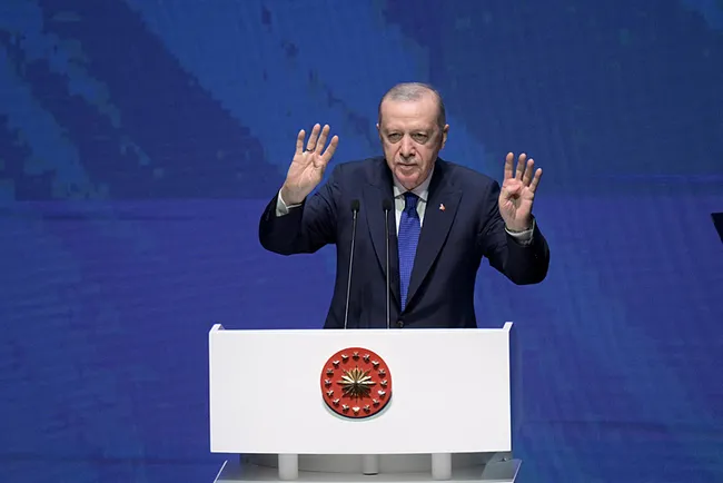 baskan-erdogan-terorsuz-turkiyeyi-cok-saglam-bir-zeminde-yukseltecegiz-1748104076102.jpg Başkan Erdoğan: Terörsüz Türkiye'yi çok sağlam bir zeminde yükselteceğiz