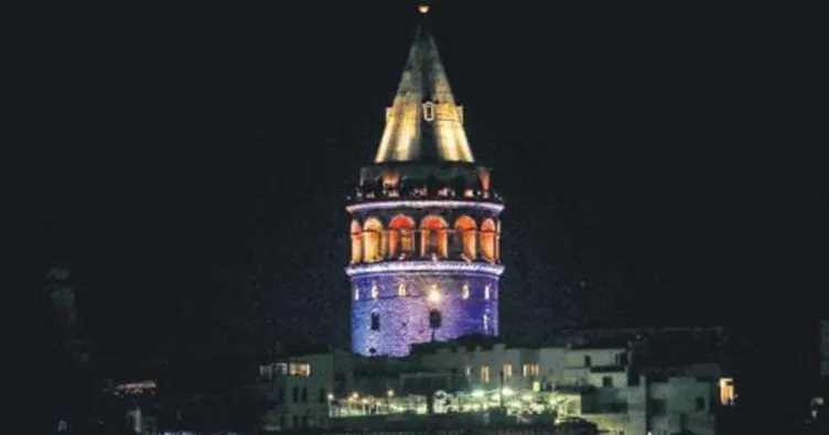 Galata Kulesi mavi turuncu oldu