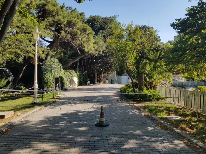 yildiz-korusunun-icler-acisi-hali-elektrik-yok-mermerler-kirik-1694146454288.jpg İBB'nin ilgisizliği yüzünden Yıldız Korusu can çekişiyor! Elektrik yok mermerler kırık