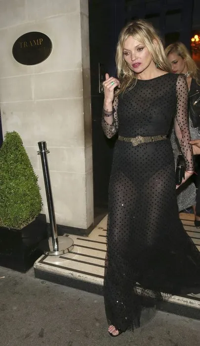 Ünlü top model Kate Moss’un kız kardeşi Lottie Moss ablasının izinde!