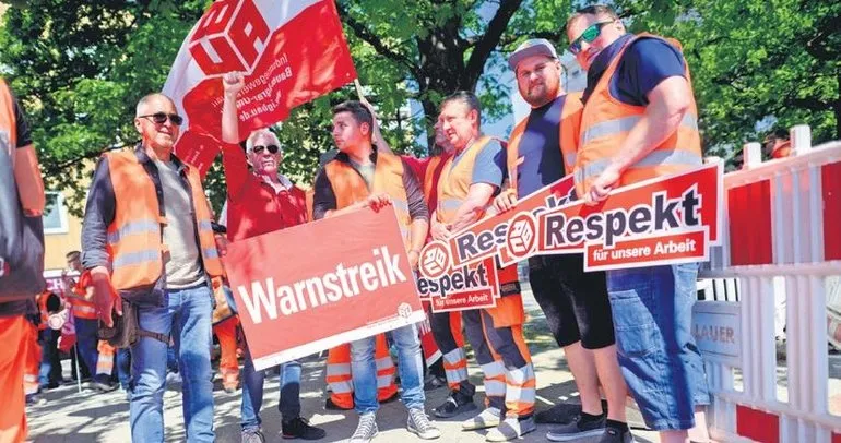 İnşaat işçileri greve çıktı
