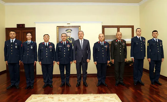 Son dakika: Milli Savunma Bakanı Akar'dan F-16 mesajı