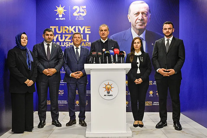 son-dakika-ak-parti-sozcusu-omer-celik-fon-sorusturmasi-aciklamasi-magdurlara-iliskin-yol-haritasi-paylasilaca-1790512823174.jpg Son Dakika | AK Parti Sözcüsü Ömer Çelik fon soruşturması açıklaması: Mağdurlara ilişkin yol haritası paylaşılacak