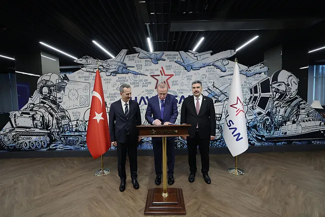 baskan-erdogan-guvenlik-ve-savunma-asla-tek-boyutlu-degildir-1771938839464.jpeg Başkan Erdoğan: Güvenlik ve savunma asla tek boyutlu değildir