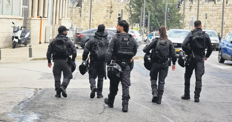 Yenilmezlik algısı çöküyor