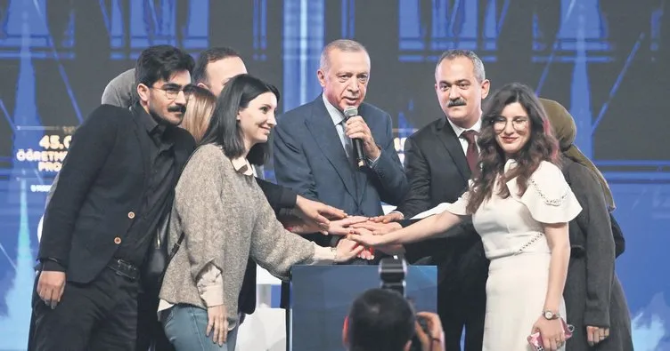 45 bin öğretmenin en mutlu günü