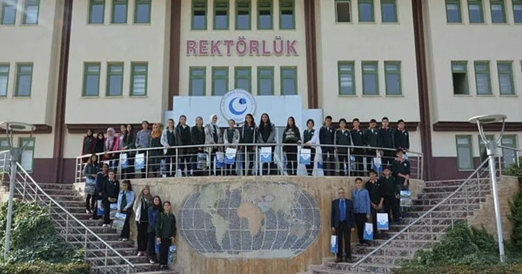 Fatih Anadolu Lisesi öğrencileri Adıyaman Üniversitesini gezdi