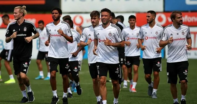 Son dakika: Beşiktaş'ta 3 futbolcu Bratislava'ya götürülmüyor