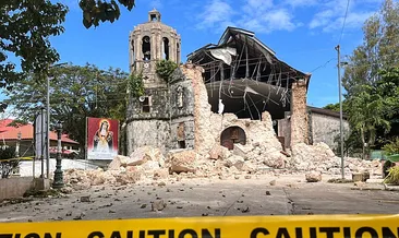 Deprem Filipinler’i sarstı: Yanardağ faaliyete geçti! 69 ölü