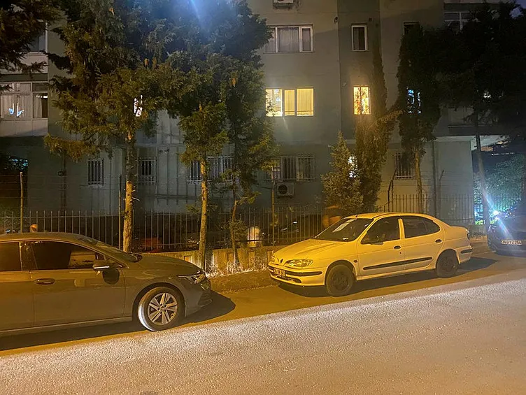 İstanbul'da bir ev dehşet evine döndü! Kardeşi kapıyı açmayınca pencereden girdi, gördüğü manzara karşısında hayatının şokunu yaşadı