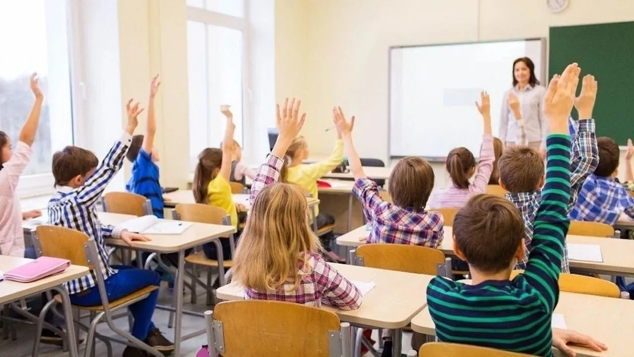 Okullar ne zaman açılacak? 2023-2024 MEB çalışma takvimi ile 2. dönem okulların açılış tarihi