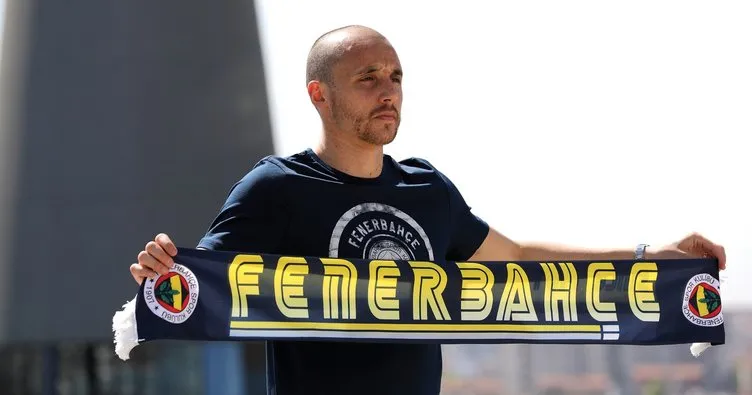 Aatif Chahechouhe: Fenerbahçe’de oynamaktan gurur duyuyorum