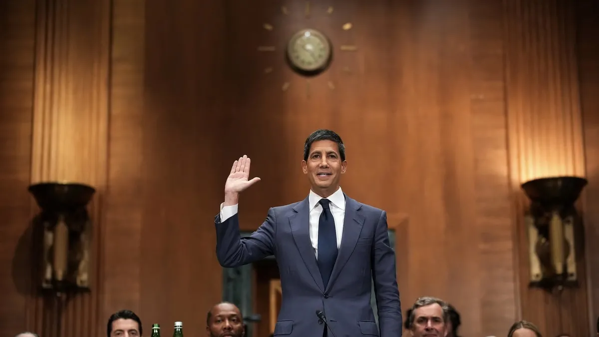 FED’de yeni dönem: Trump’ın adayı Senato’dan onay aldı! FED’de yeni dönem: Trump’ın adayı Senato’dan onay aldı!