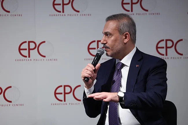 disisleri-bakani-fidan-brukselde-avrupa-politika-merkezinde-hitapta-bulundu-1792518353412.jpeg
