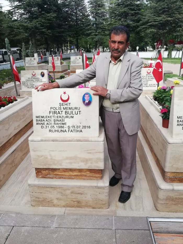 15-temmuz-sehidi-polis-memuru-firat-bulutun-babasi-oglumu-kaybettim-ama-vatanimi-kazandim-1782966637920.jpg