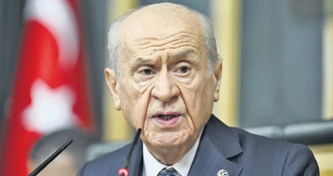 Bahçeli’den Özel’e sert uyarı: Hayırdır darbe mi düşünüyorsun? Sokak sokak gez de görelim