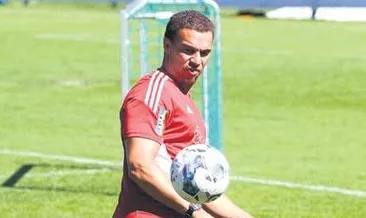 İsmael de çalışıyor