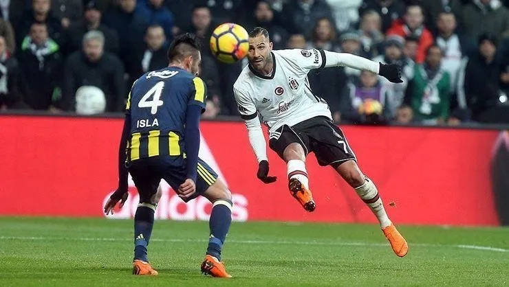 Spor yazarlarına göre Fenerbahçe - Beşiktaş derbisini kim kazanır?