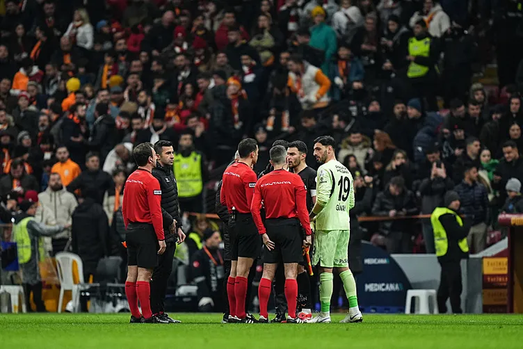 Son dakika haberi: Galatasaray - A. Demirspor maçındaki olay pozisyon için bomba iddia! VAR hakeminin penaltı yorumu ne oldu?