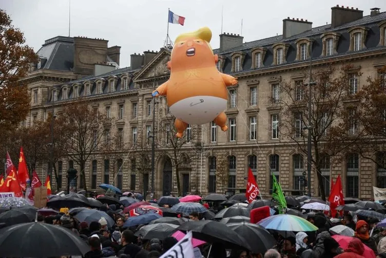 ABD Başkanı Trump, Paris’te protesto edildi
