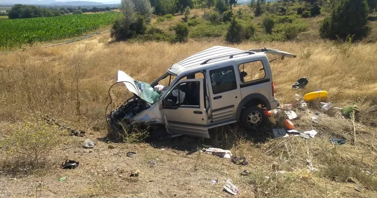Konya’da feci kaza! Hafif ticari araç takla attı! 2 ölü, 3 yaralı