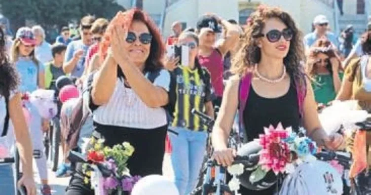 Manisalı kadınlar bisiklete bindi