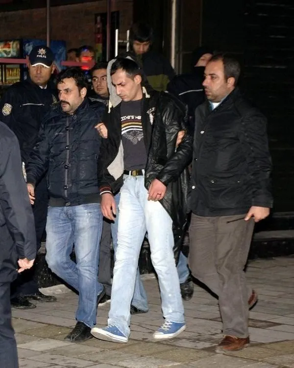 İntihar etmek isteyen gence vatandaş tabut fırlattı