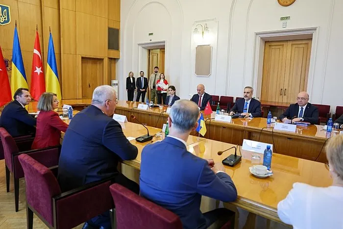Son dakika: Dışişleri Bakanı Hakan Fidan açıkladı: Trump, Putin, Zelenskiy İstanbul’da bir araya gelecek mi?