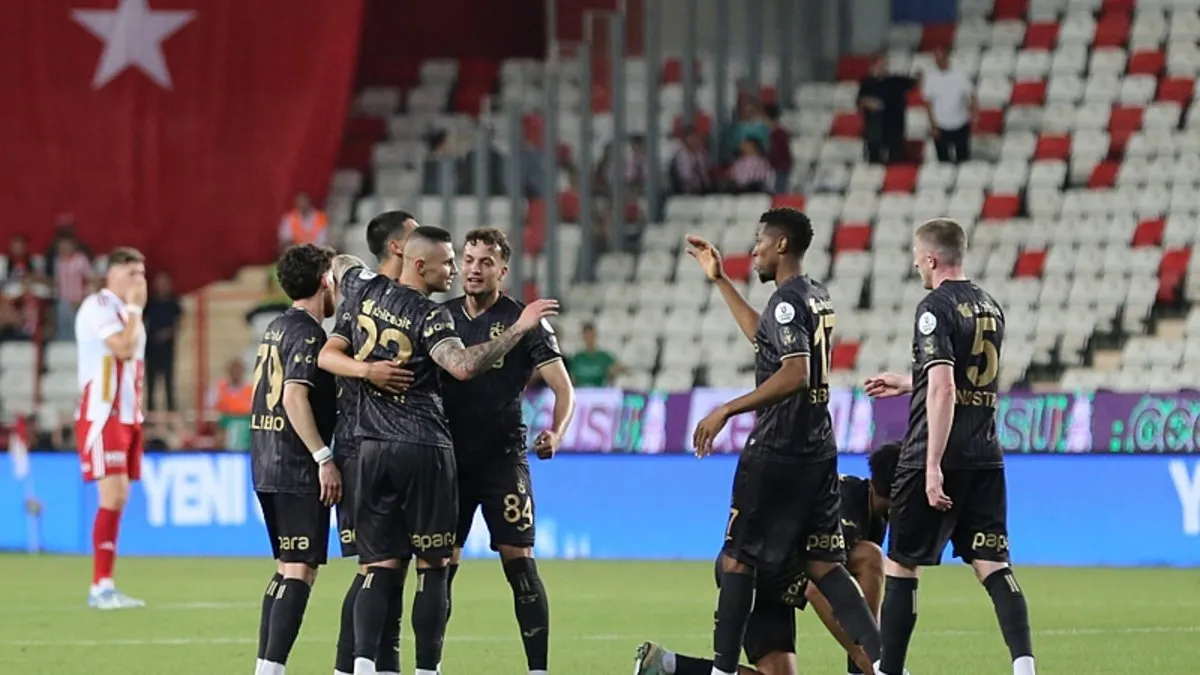Trabzonspor, sezonu Antalya'da galibiyetle kapattı!