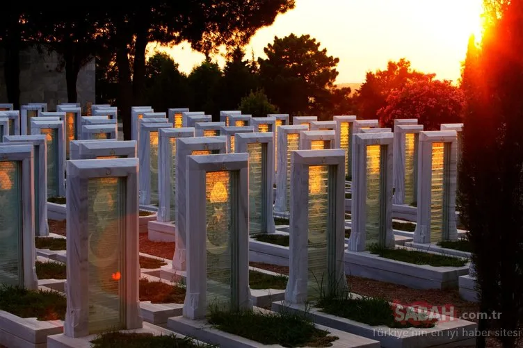 Fichier:Berlin - Turkish cemetery.jpg - Wikipédia