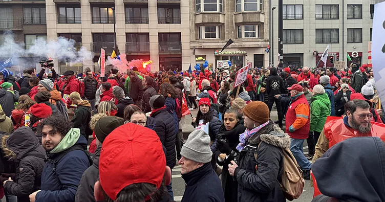 Belçika’da geniş çaplı protesto: 60 bin işçi sokaklarda