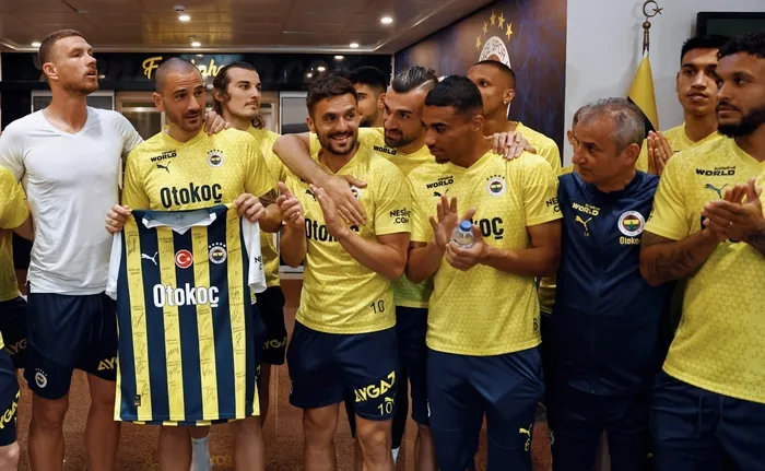 son-dakika-haberi-fenerbahcede-leonardo-bonucci-futbolu-birakma-karari-aldi-yarin-son-savasimizi-verecegiz-1716658904203.jpeg