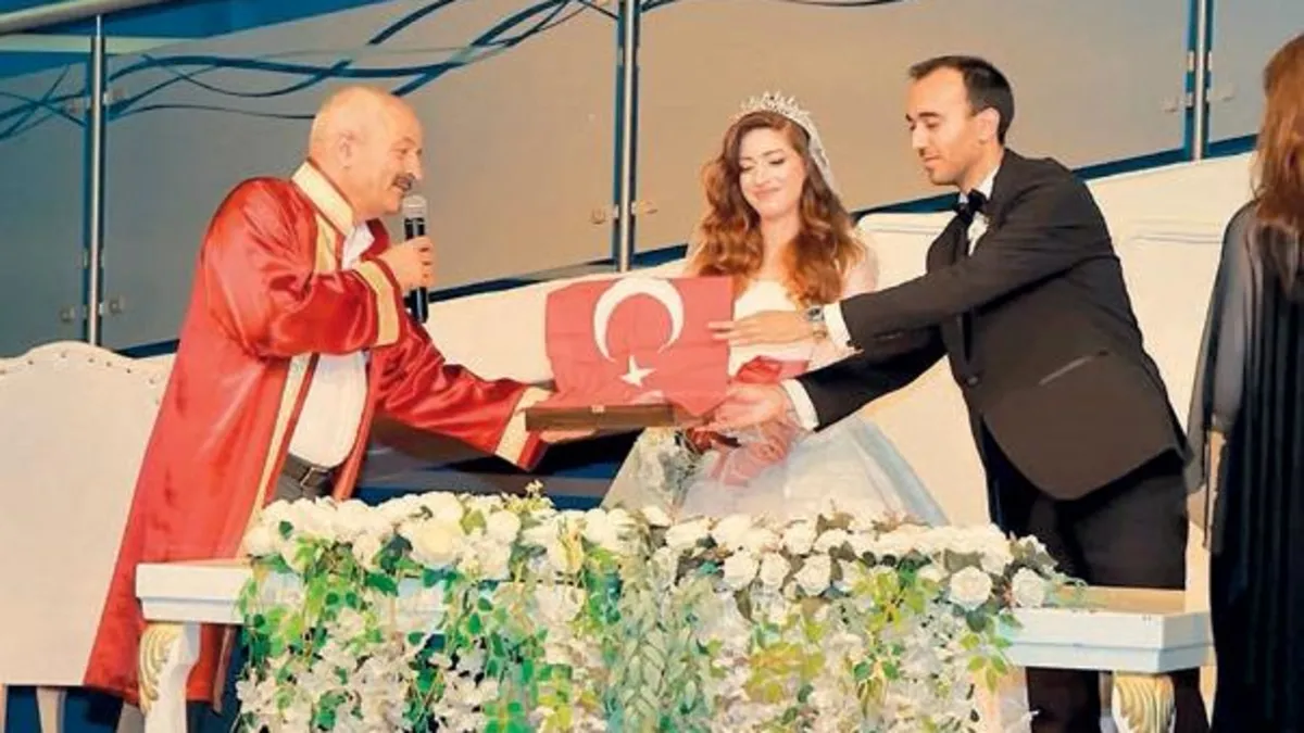 Abdülhamid’in 5. kuşak torunu dünyaevine girdi